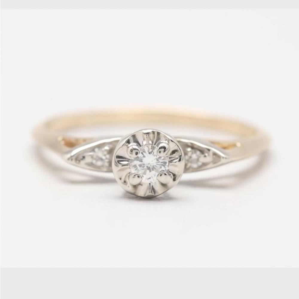 Elegant Gold Diamond Ring! Art Deco!